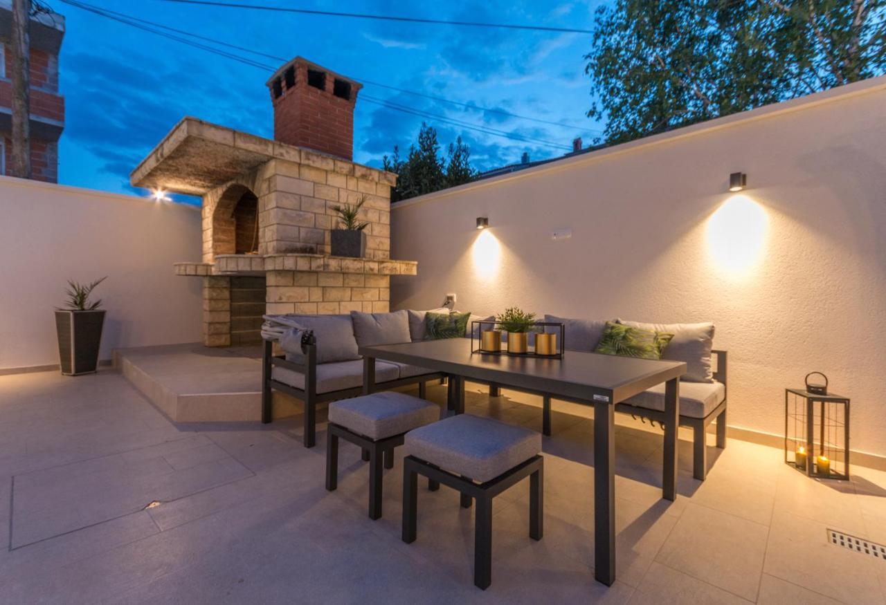 Jakov With A Pool Apartment